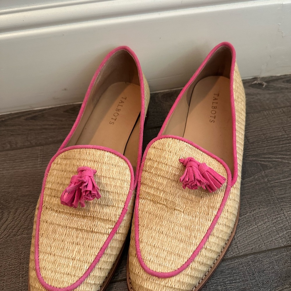 Talbots Women's Beige Loafers with Pink Accents